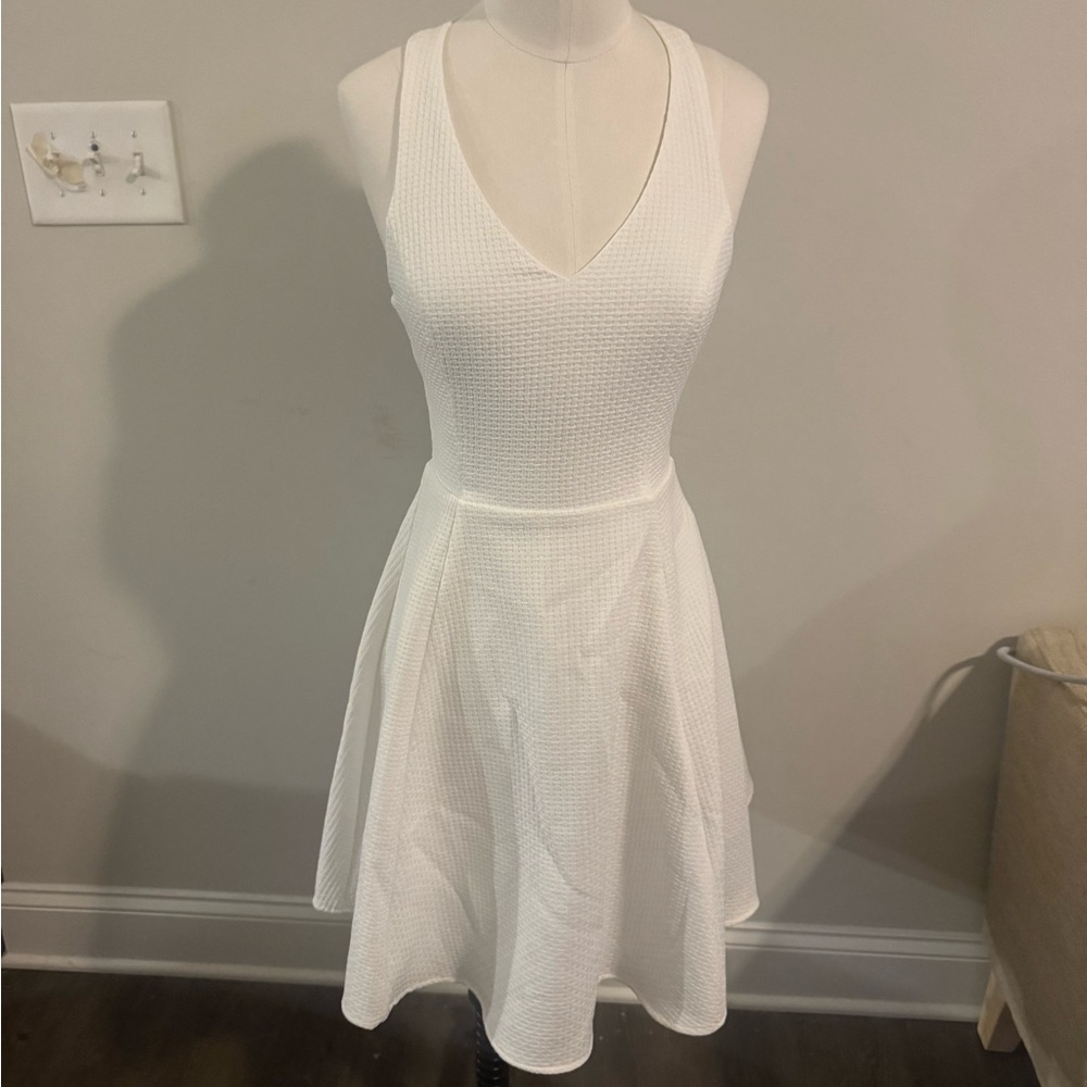 She + Sky White T Back Dress Size Small